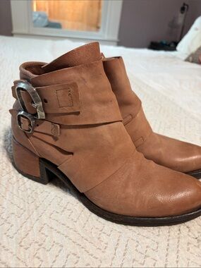 A.S. 98 Women’s Mauve Leather Ankle Boot with Buckle